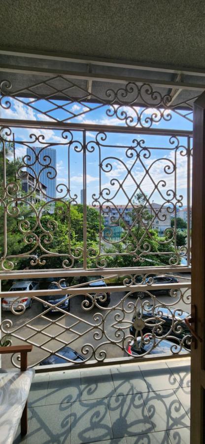 Gelahouse Aparthotel Batumi Luaran gambar